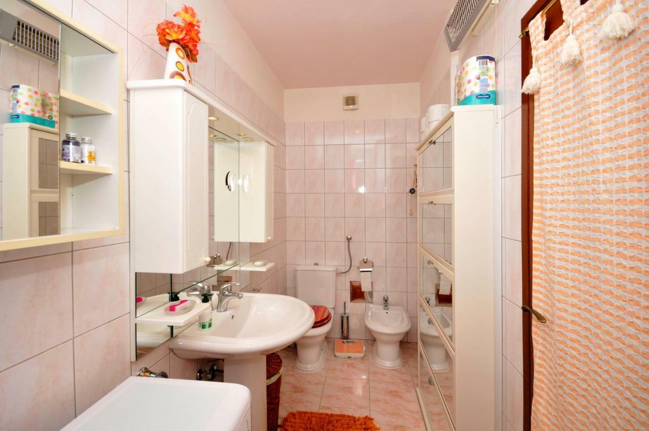 Apartament Poetry *