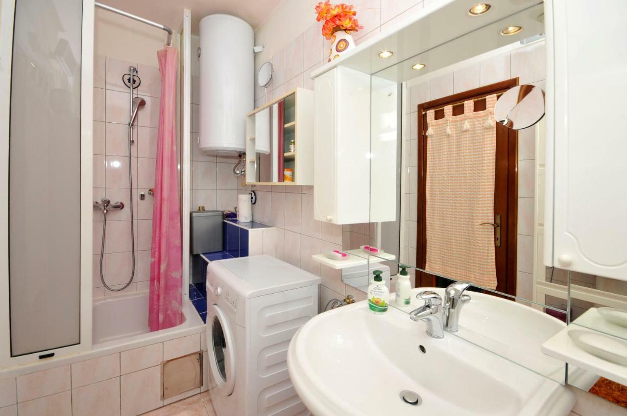 Apartament Poetry *